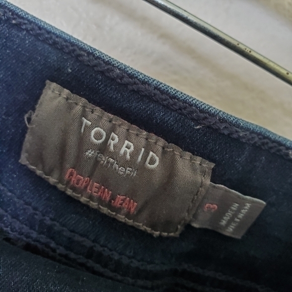 Torrid Women's Stretch Denim Crop Pull On Skinny Lean Jean - Plus Size 3X - Picture 4 of 13